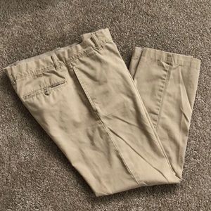 Gap khaki pants 32/30